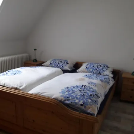 Bi-anne-to-huus Apartment